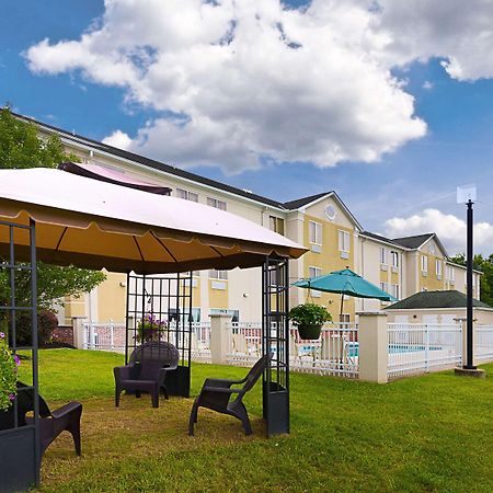 Quality Inn Spring Mills - Martinsburg North Eksteriør billede