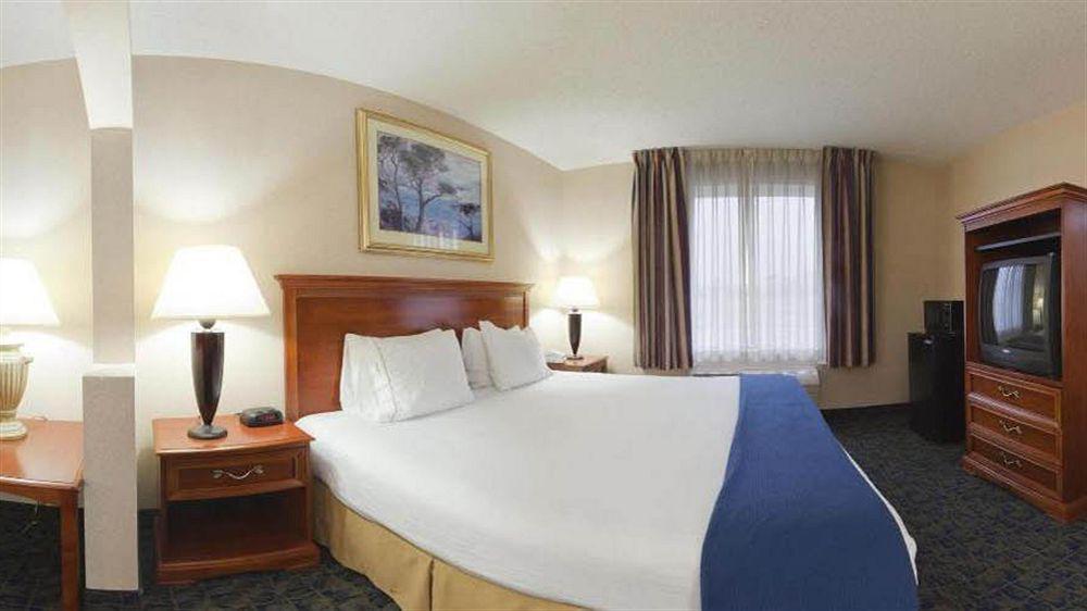 Quality Inn Spring Mills - Martinsburg North Eksteriør billede