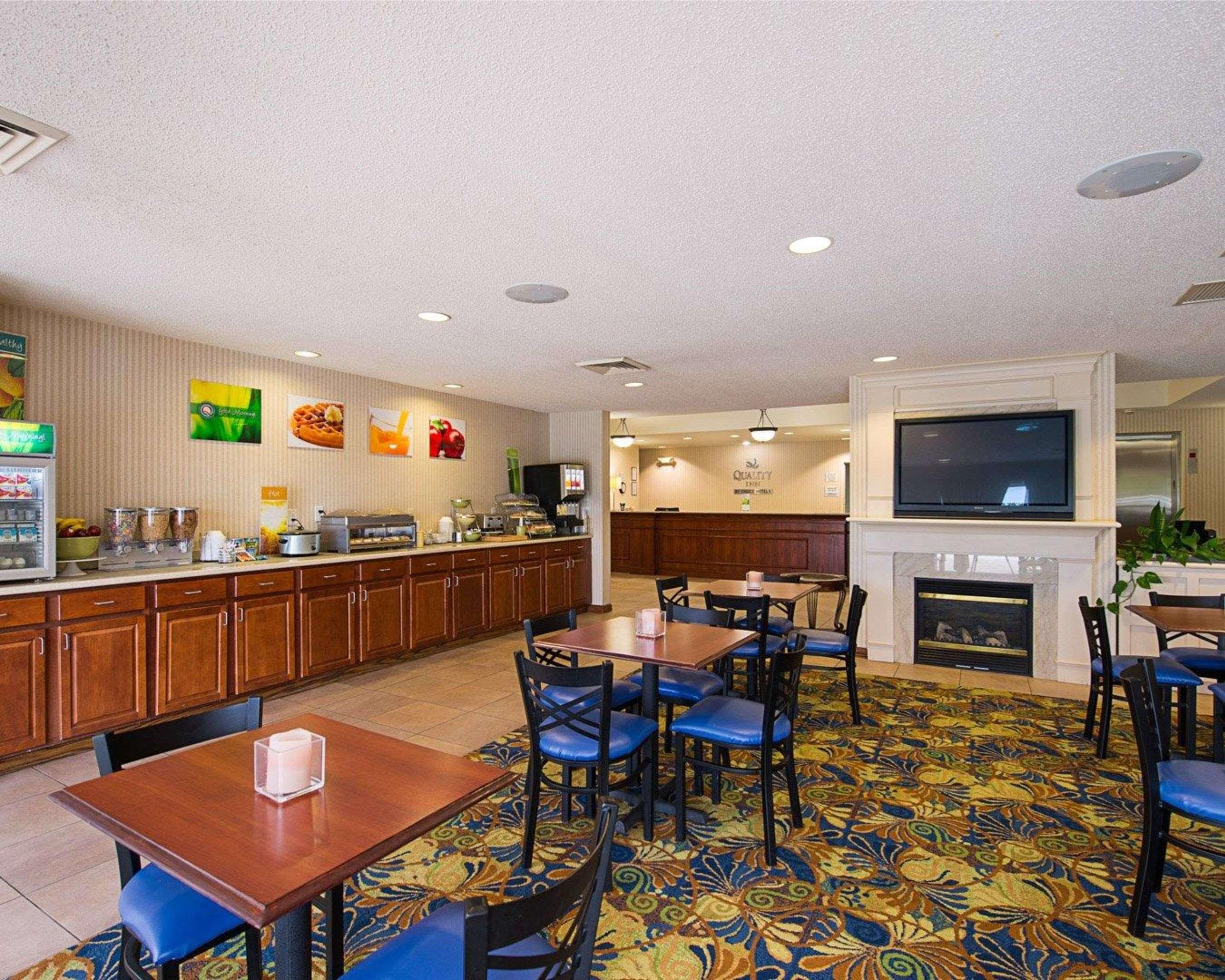Quality Inn Spring Mills - Martinsburg North Eksteriør billede