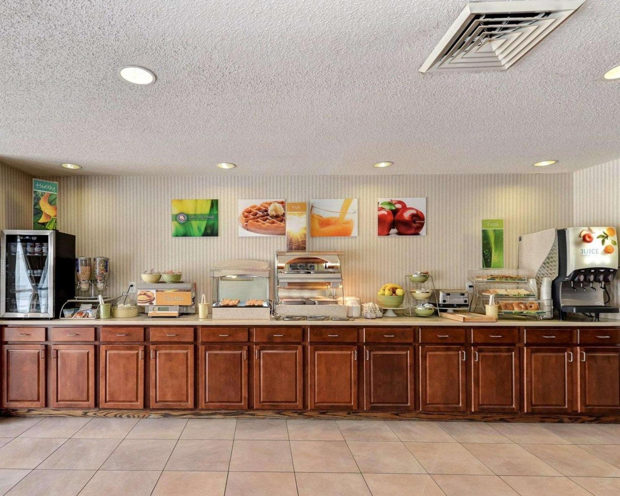Quality Inn Spring Mills - Martinsburg North Eksteriør billede