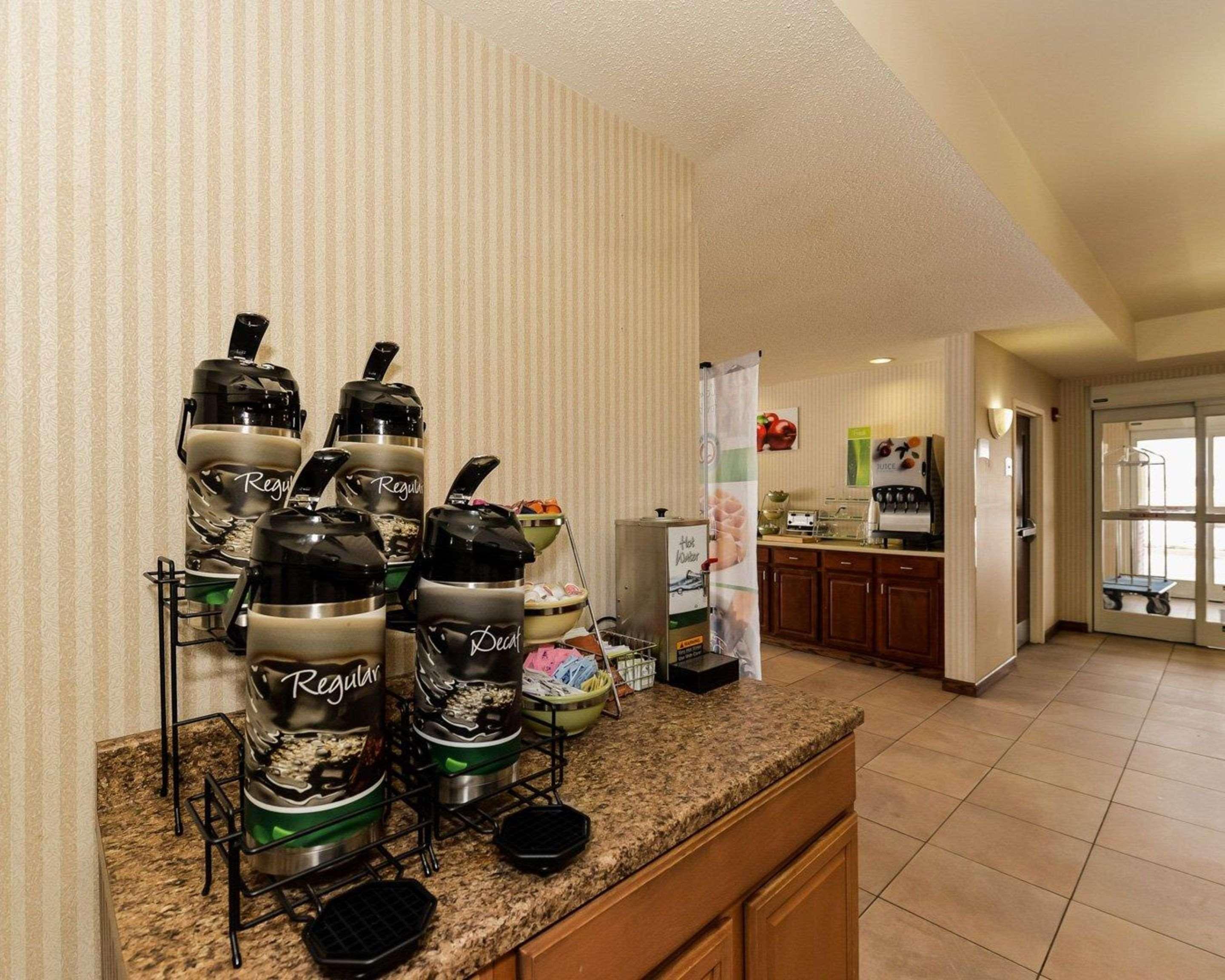 Quality Inn Spring Mills - Martinsburg North Eksteriør billede